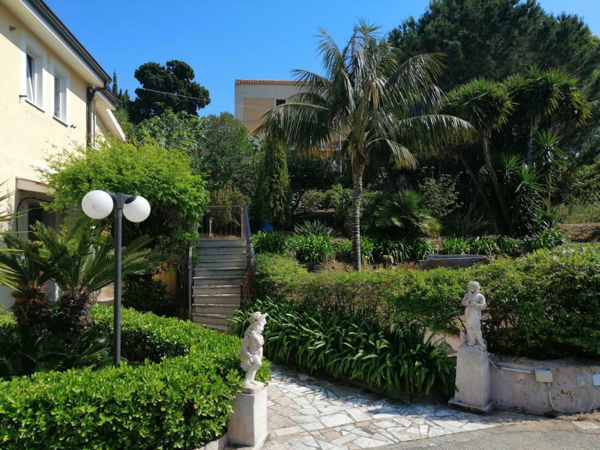 L'Eden B&B Santa Domenica  Luaran gambar